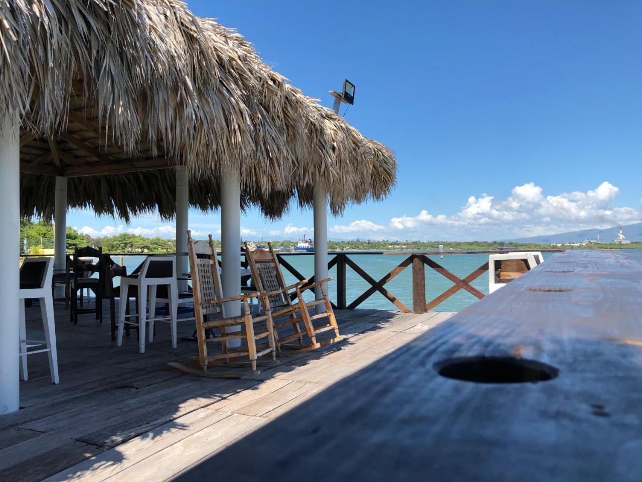 Hotel Guarocuya De Barahona Екстериор снимка